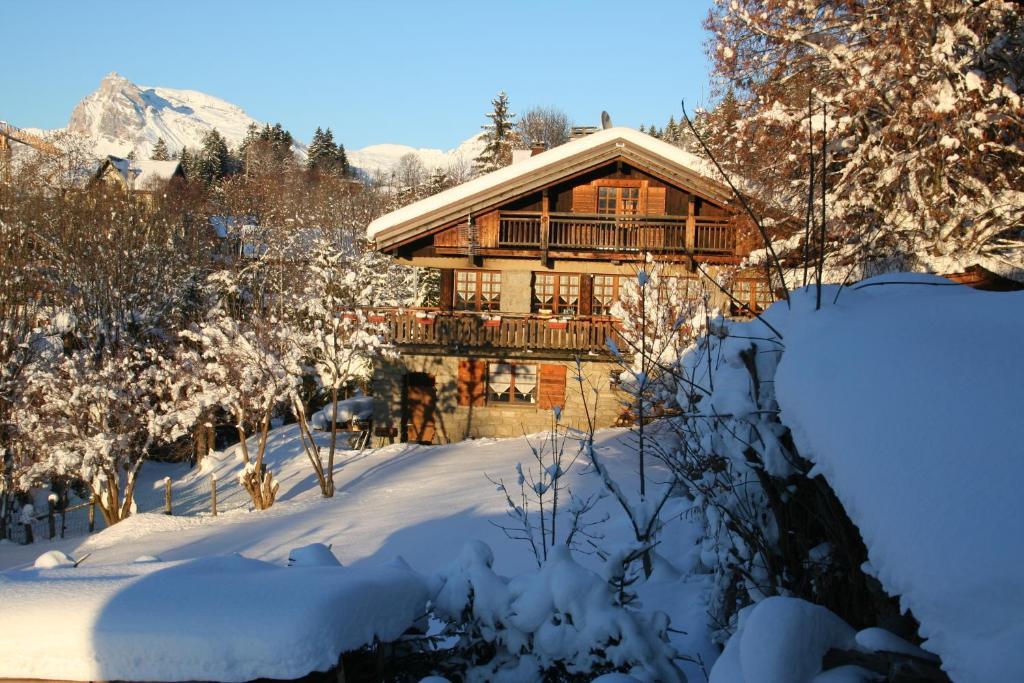 Chalet In Megeve Bed & Breakfast ภายนอก รูปภาพ